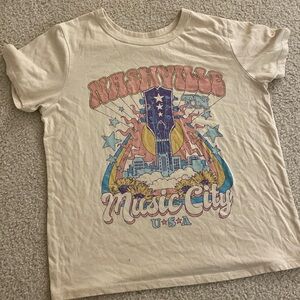 Nashville music city shirt!! barley worn!!